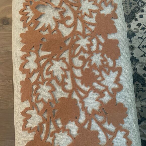 New Felt Fall Leaves Table Runner - Picture 4 of 4